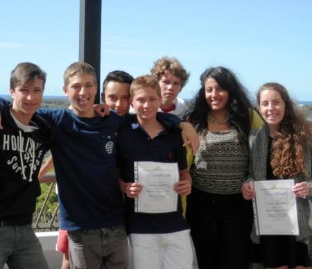 French students studying English at AICOL