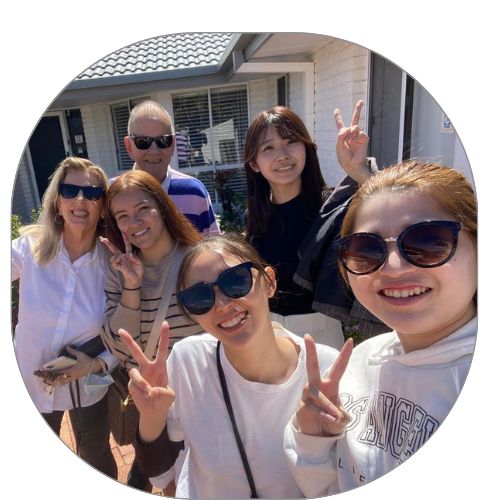 AICOL homestay family with students